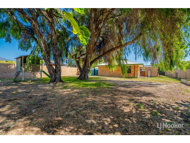 7 Albion Road, Madora Bay WA 6210
