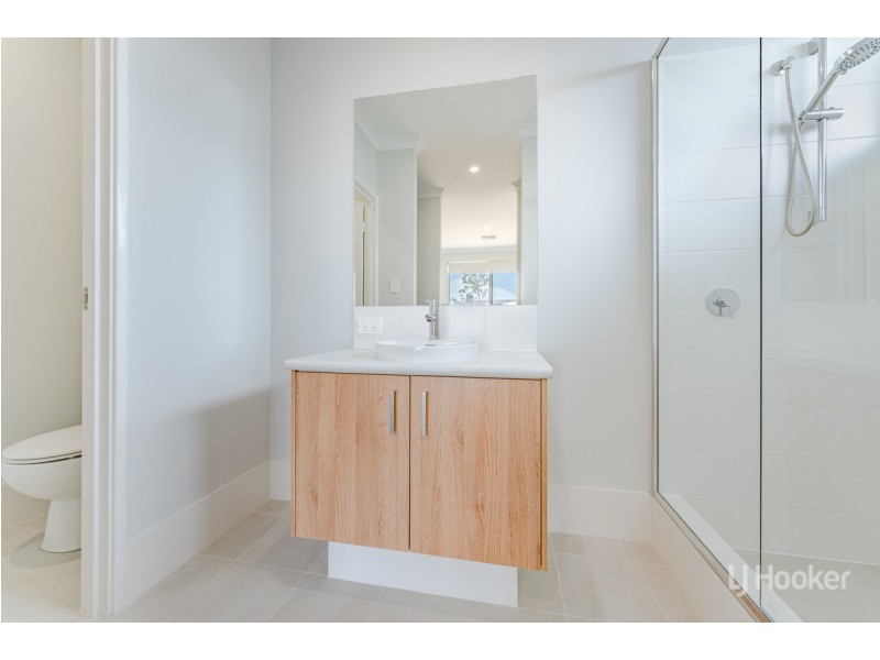 11 Hermosa Way, Madora Bay WA 6210