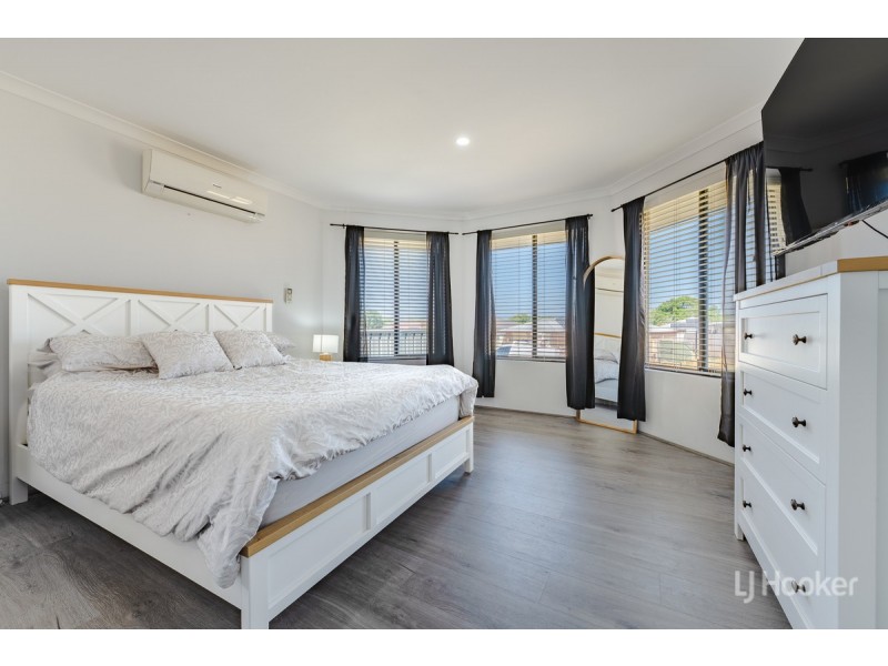 10 Lucidus Retreat, Greenfields WA 6210