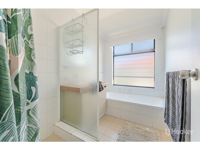 10 Lucidus Retreat, Greenfields WA 6210