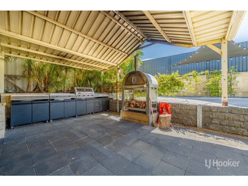 10 Lucidus Retreat, Greenfields WA 6210