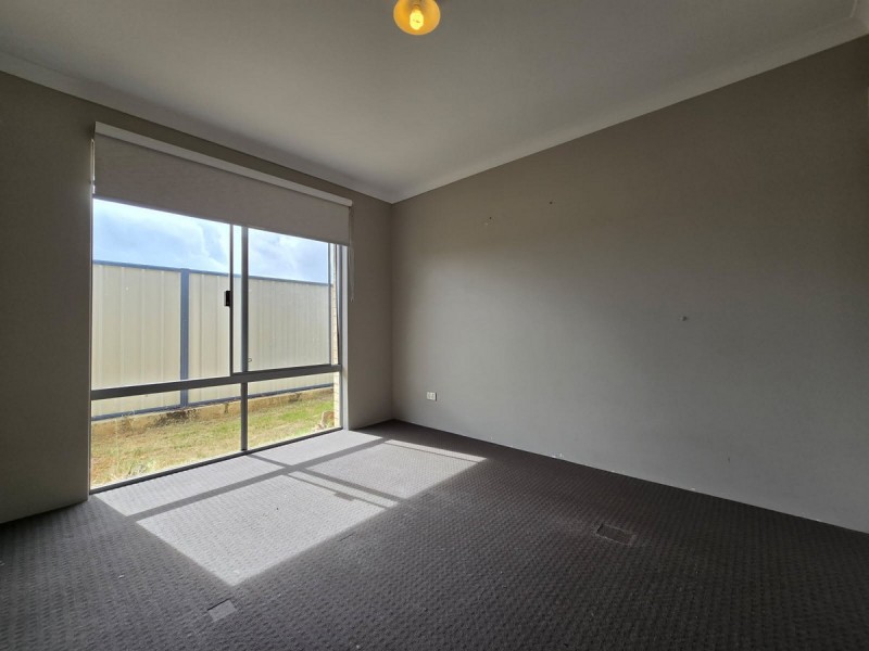 7 Highland Crescent, Meadow Springs WA 6210