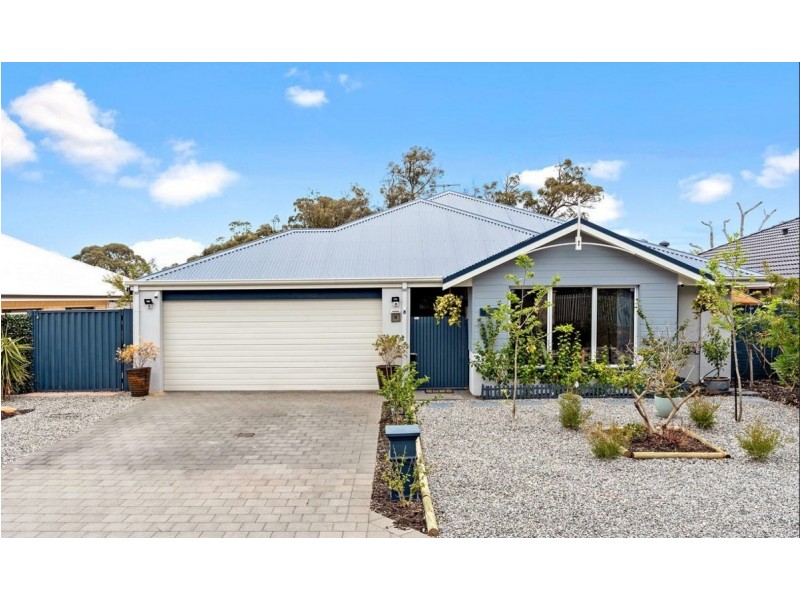 11 Hurlingham Loop, Meadow Springs WA 6210