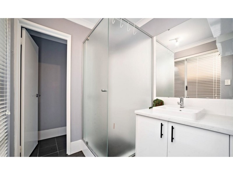 11 Hurlingham Loop, Meadow Springs WA 6210