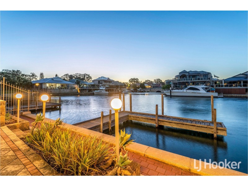 3 Starfire Close, Halls Head WA 6210