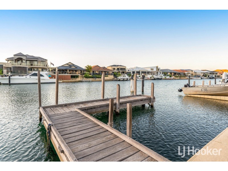 3 Starfire Close, Halls Head WA 6210