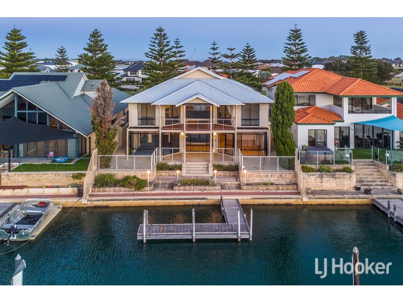 3 Starfire Close, Halls Head WA 6210