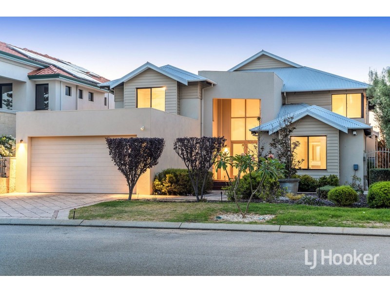 3 Starfire Close, Halls Head WA 6210