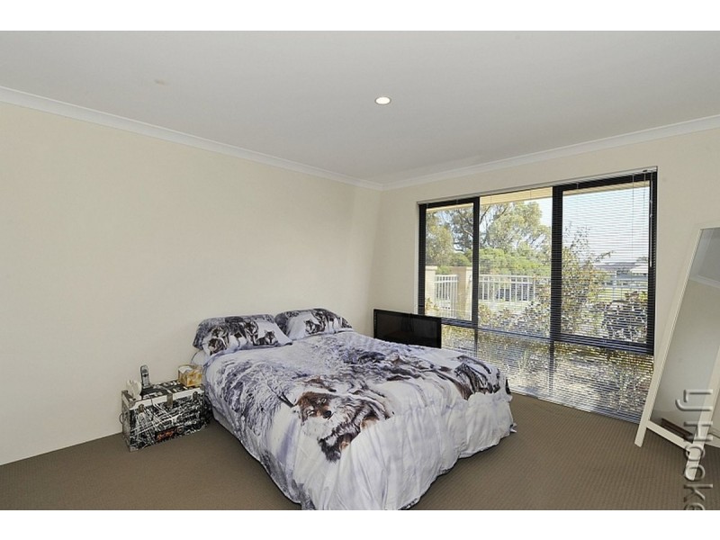 293 Pebble Beach Boulevard, Meadow Springs WA 6210