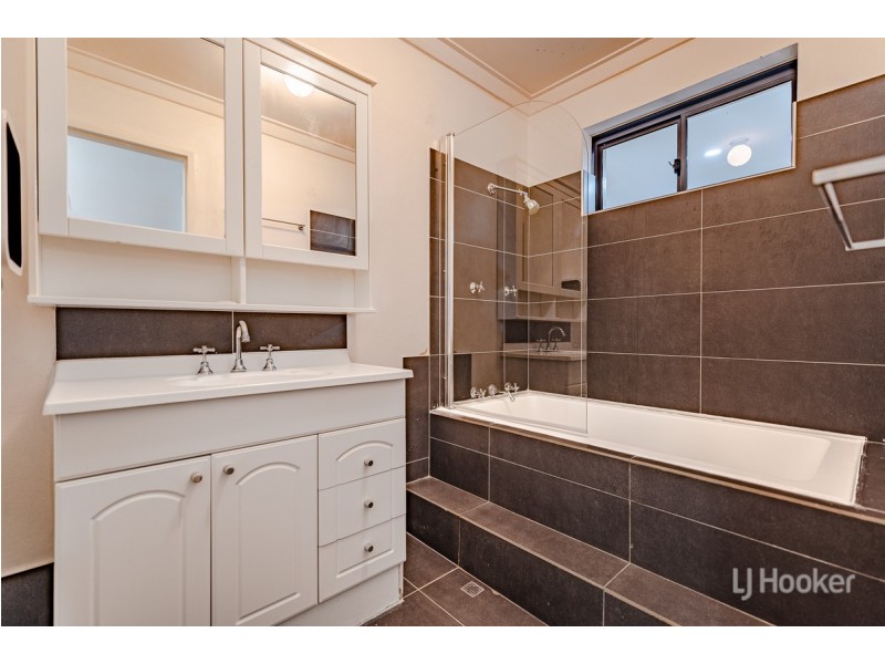 28 Karunjie Road, Golden Bay WA 6174