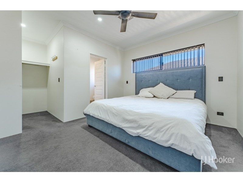 24 Headingley Link, Meadow Springs WA 6210