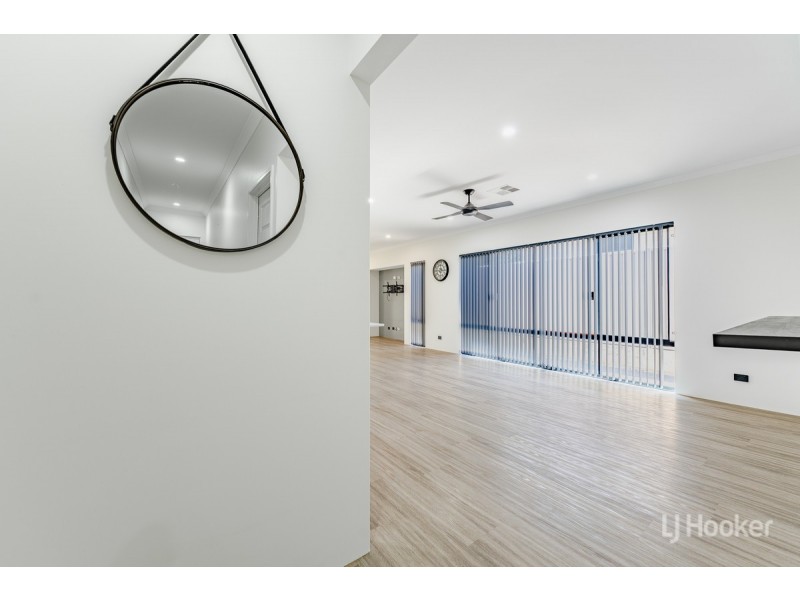 24 Headingley Link, Meadow Springs WA 6210