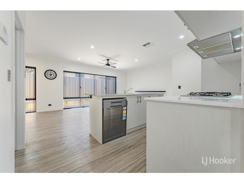 24 Headingley Link, Meadow Springs WA 6210