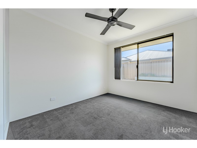 24 Headingley Link, Meadow Springs WA 6210