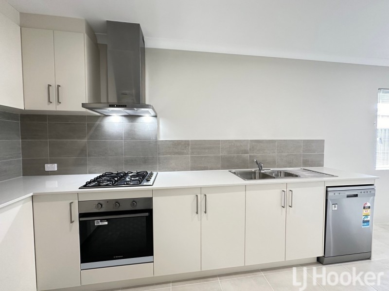 52 Huntington Street, Madora Bay WA 6210