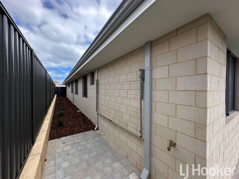 52 Huntington Street, Madora Bay WA 6210