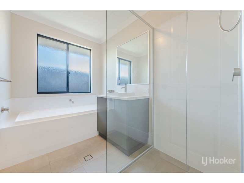 23 Waterview Way, Singleton WA 6175