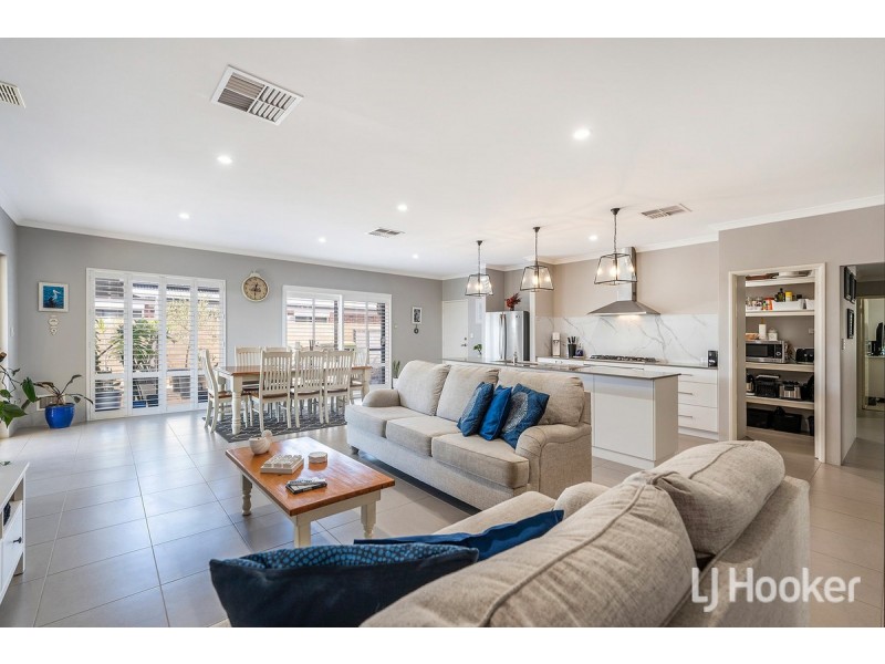 7 Boxgum Link, Wannanup WA 6210