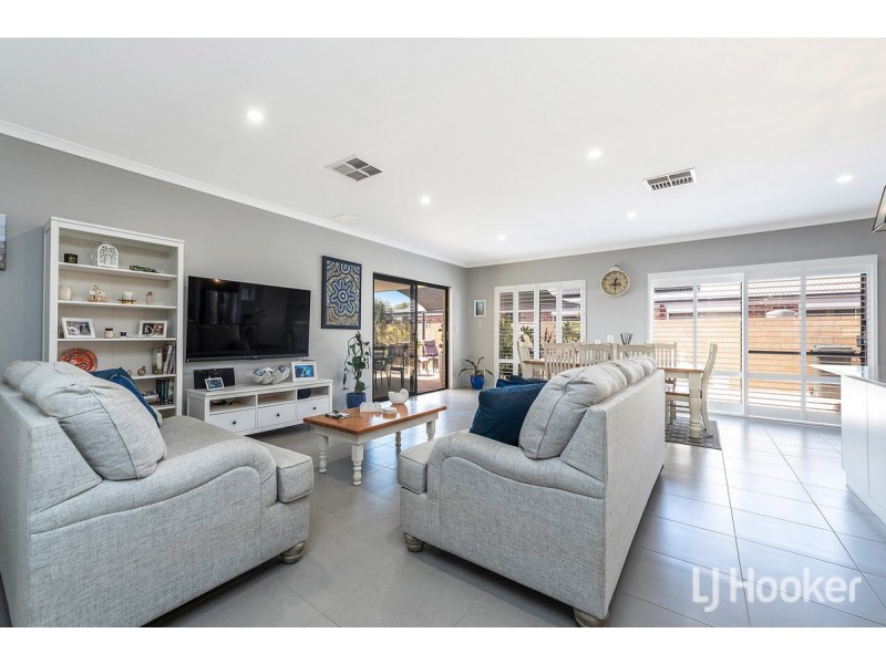 7 Boxgum Link, Wannanup WA 6210