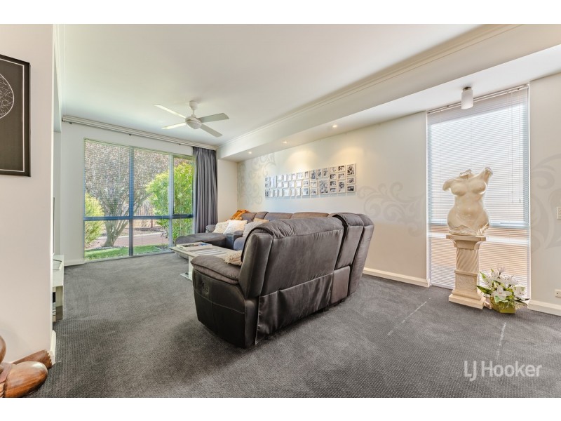 3 Oregon Court, Meadow Springs WA 6210