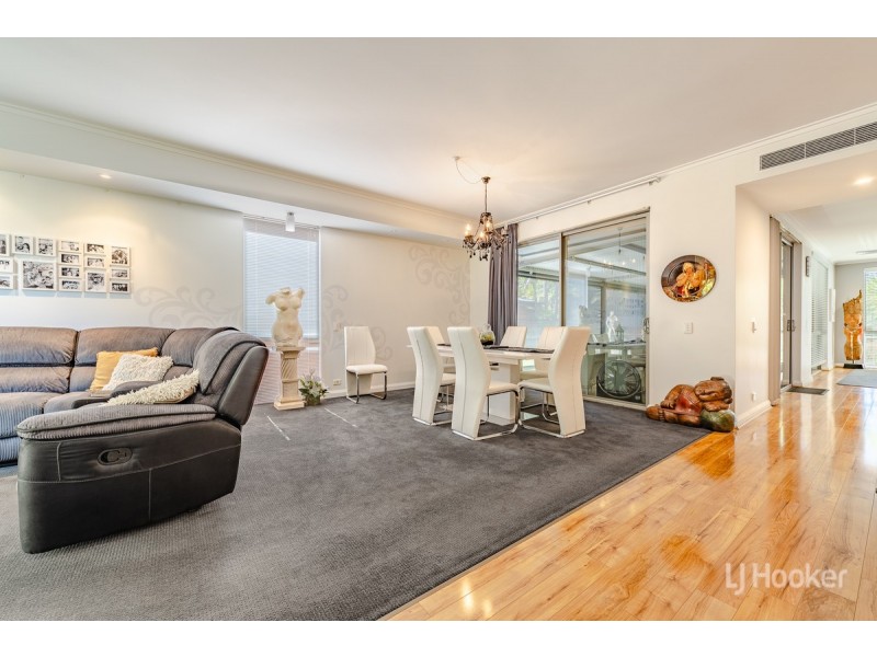 3 Oregon Court, Meadow Springs WA 6210