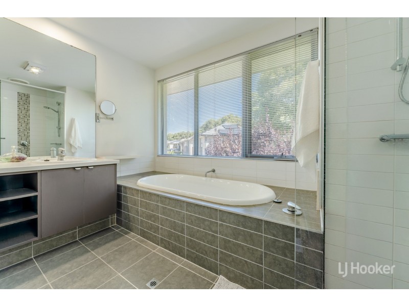 3 Oregon Court, Meadow Springs WA 6210