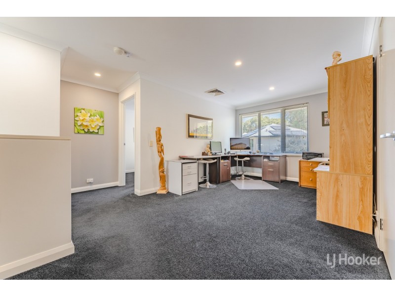 3 Oregon Court, Meadow Springs WA 6210