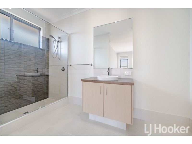 20 Lauderdale Road, Madora Bay WA 6210