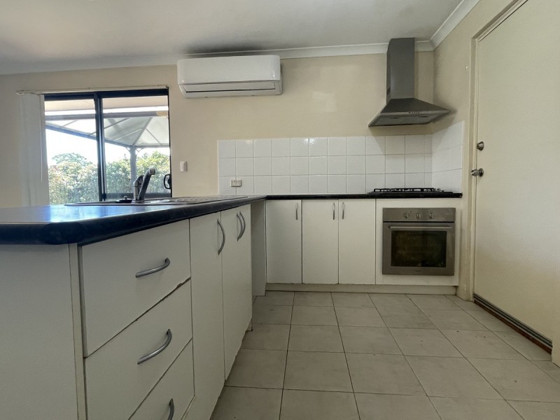 11 Golden Grove, Coodanup WA 6210