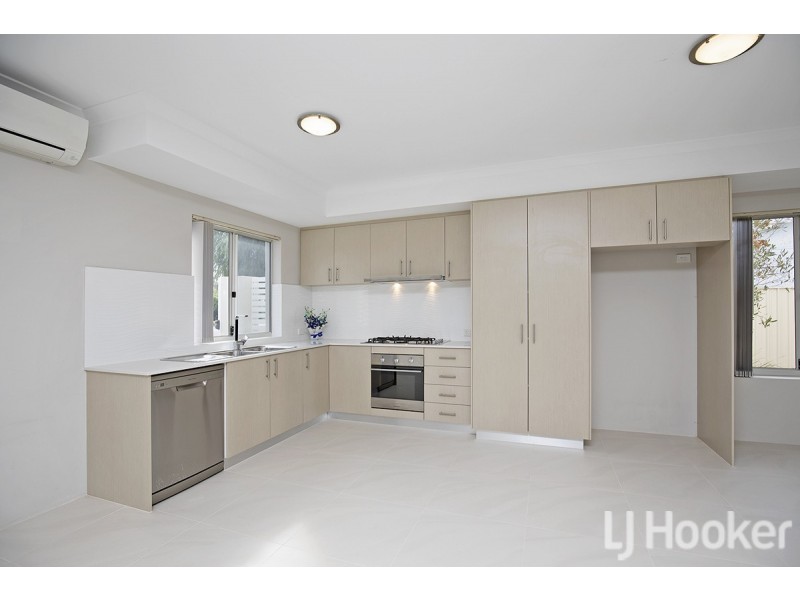 1/11 Eacott Street, Mandurah WA 6210