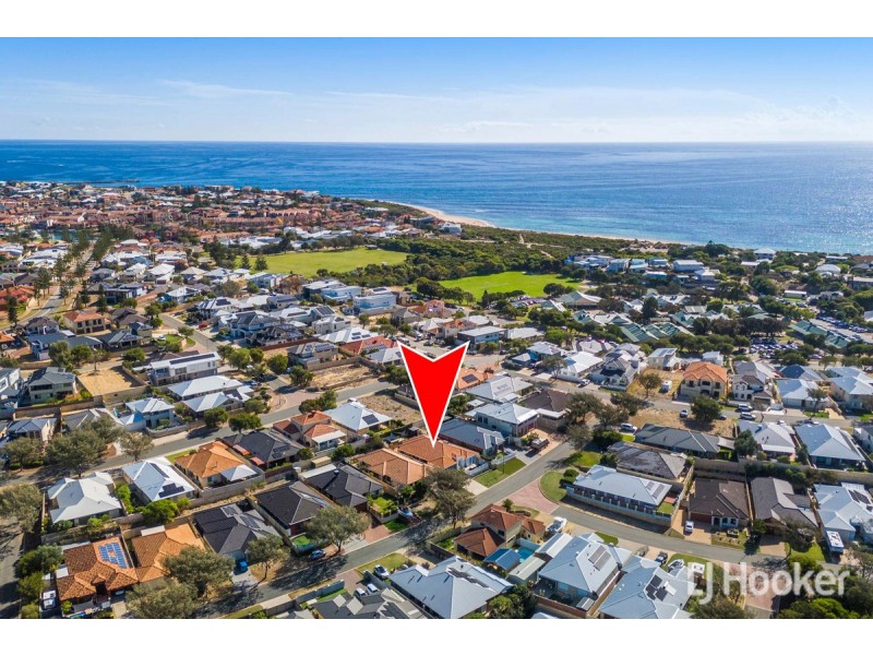 13 Possum Drive, Wannanup WA 6210