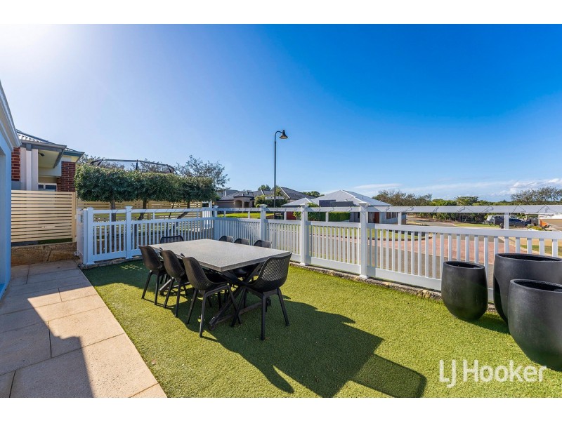 13 Possum Drive, Wannanup WA 6210