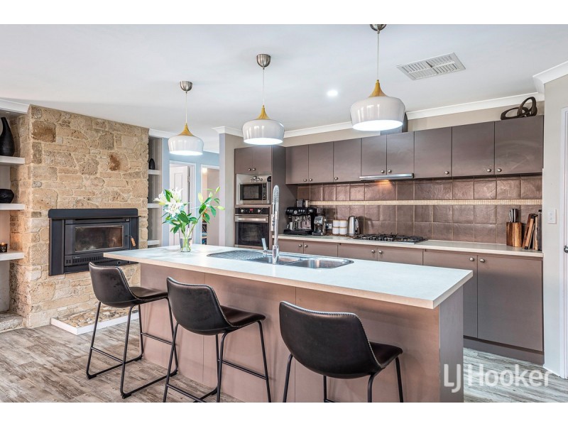 13 Possum Drive, Wannanup WA 6210