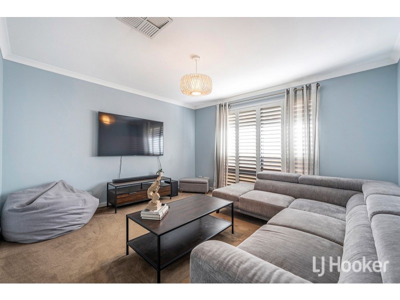 13 Possum Drive, Wannanup WA 6210