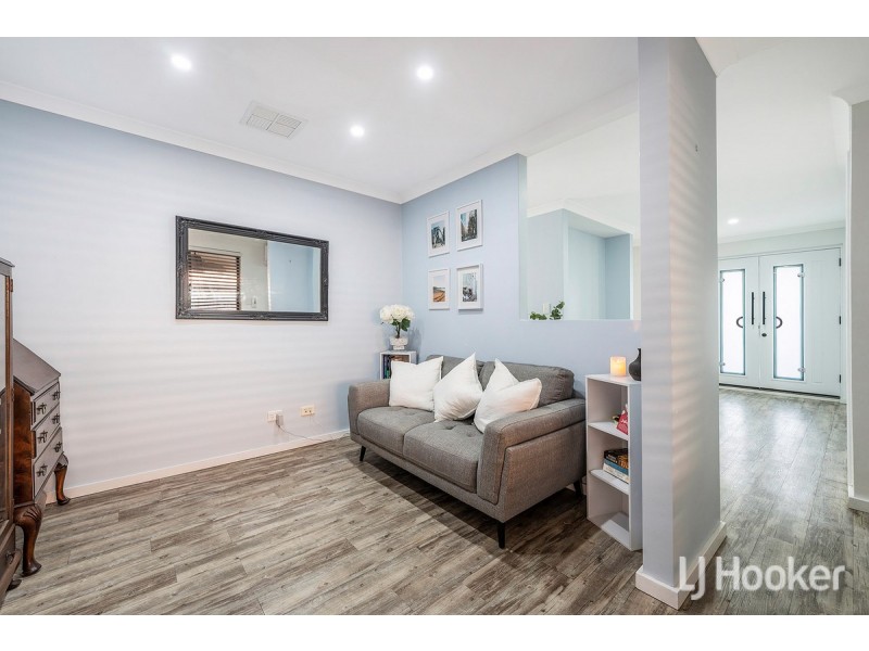 13 Possum Drive, Wannanup WA 6210