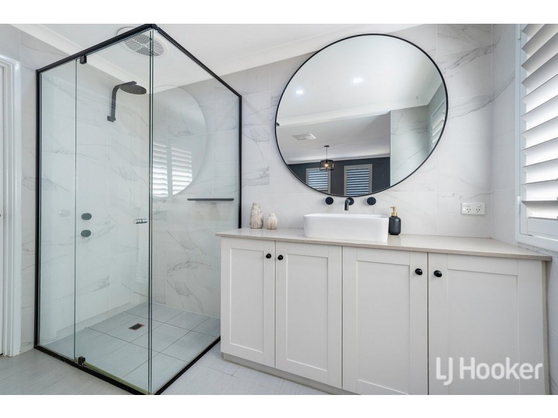 13 Possum Drive, Wannanup WA 6210