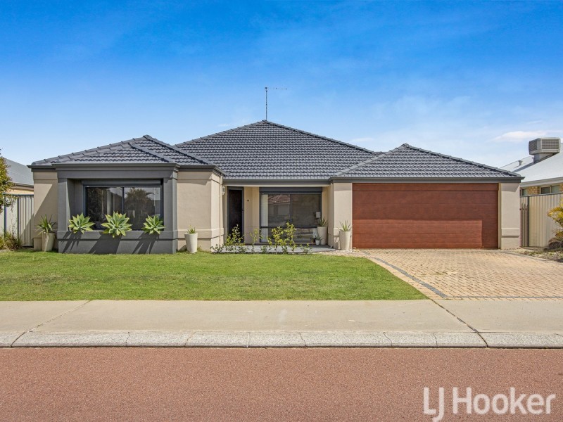 99 Pebble Beach Boulevard, Meadow Springs WA 6210