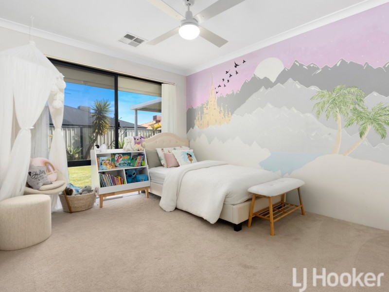 99 Pebble Beach Boulevard, Meadow Springs WA 6210