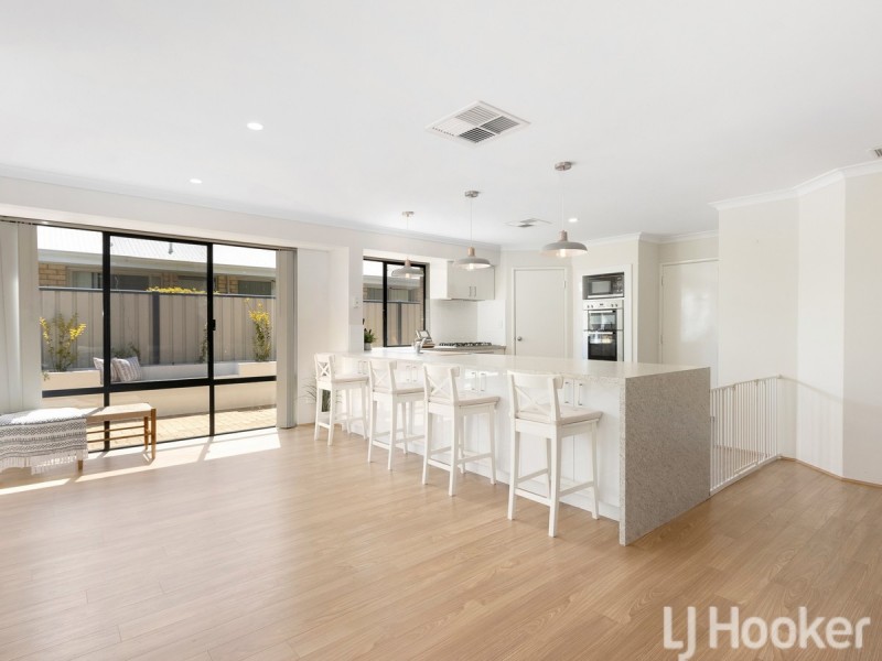 99 Pebble Beach Boulevard, Meadow Springs WA 6210