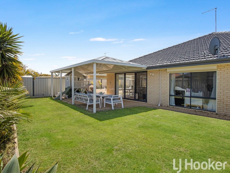 99 Pebble Beach Boulevard, Meadow Springs WA 6210