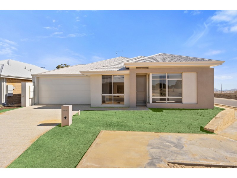 2 Bross Way, Lakelands WA 6180