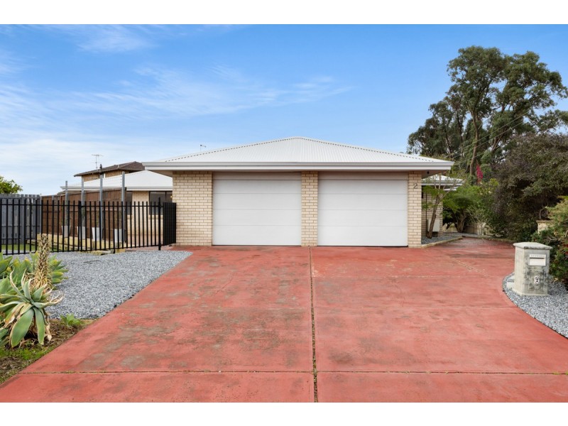 2 Cyprus Gardens, Halls Head WA 6210