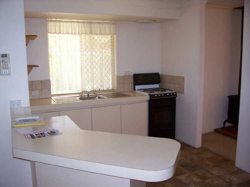 1/4 Kiama Court, Greenfields WA 6210