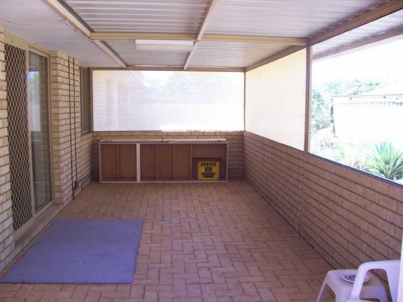 1/4 Kiama Court, Greenfields WA 6210