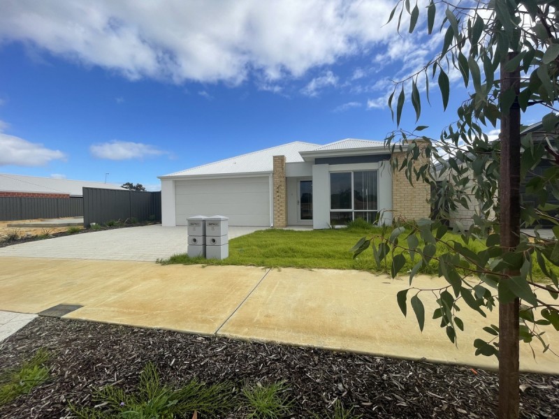 15 Avalanche Parade, Baldivis WA 6171