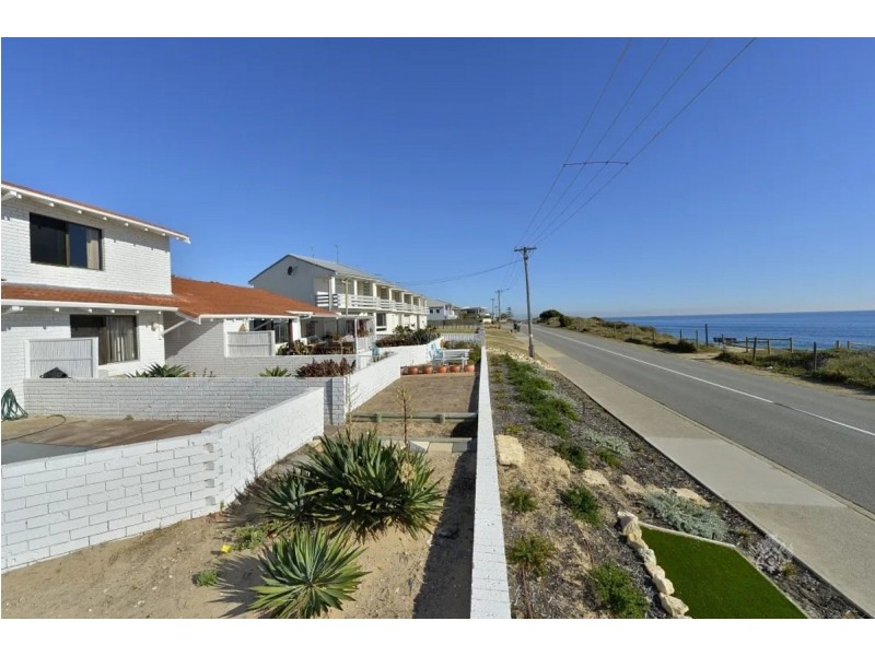 3/35B Halls Head Parade, Halls Head WA 6210