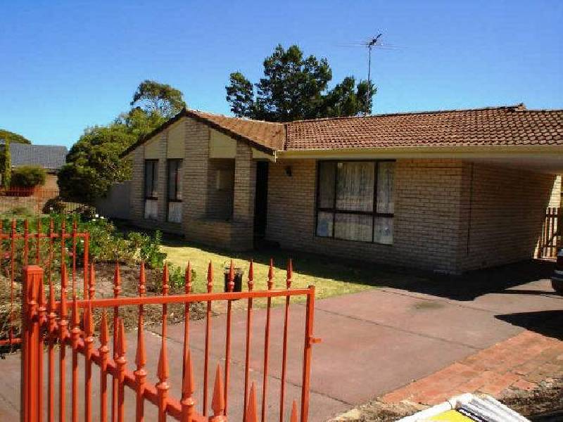 37 Glencoe Parade, Halls Head WA 6210