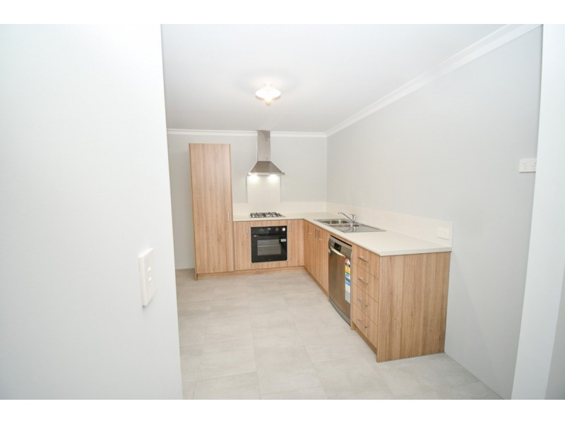 20B Westport Street, Madora Bay WA 6210
