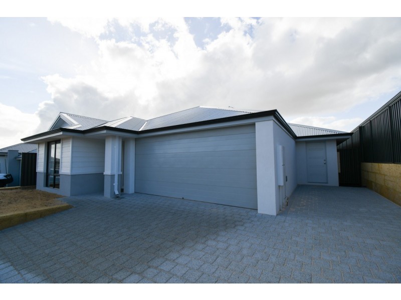 26B Lauderdale Road, Madora Bay WA 6210