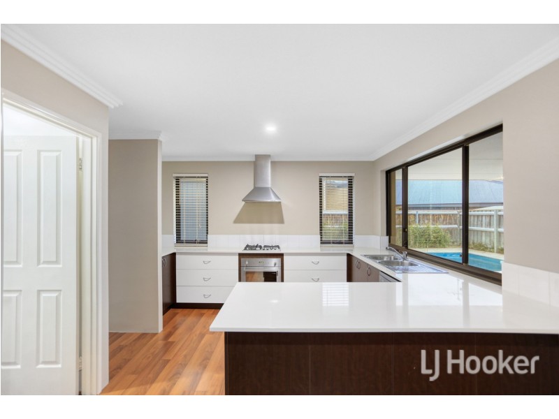 44 Carissa Turn, Halls Head WA 6210